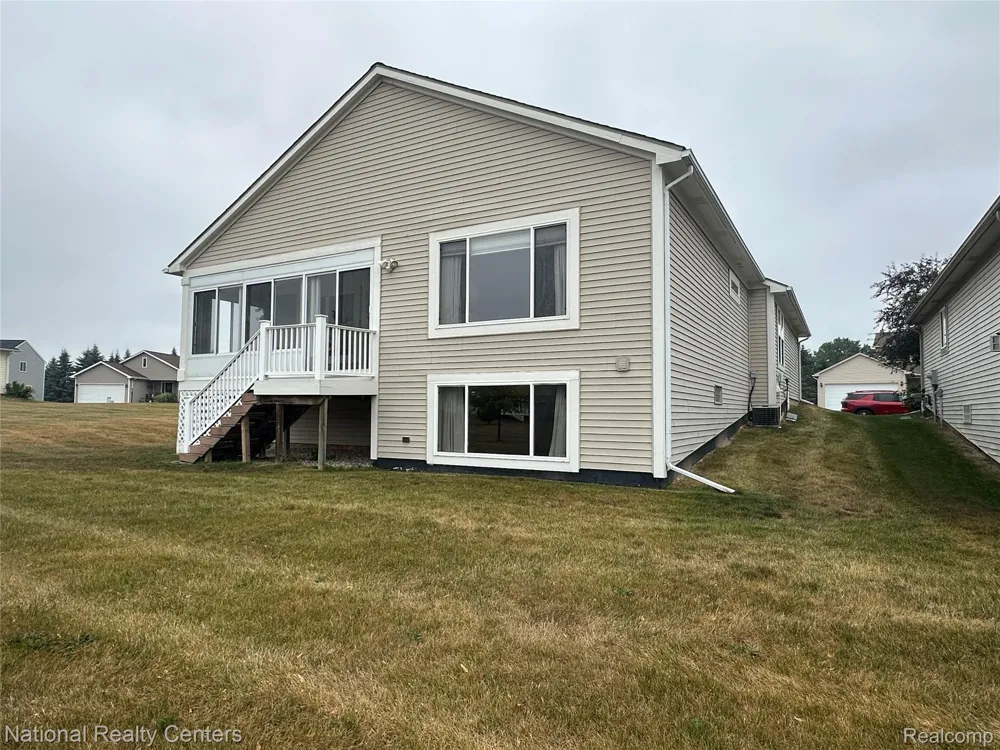 5164 Sandalwood Circle Grand Blanc Charter Township, MI 48439