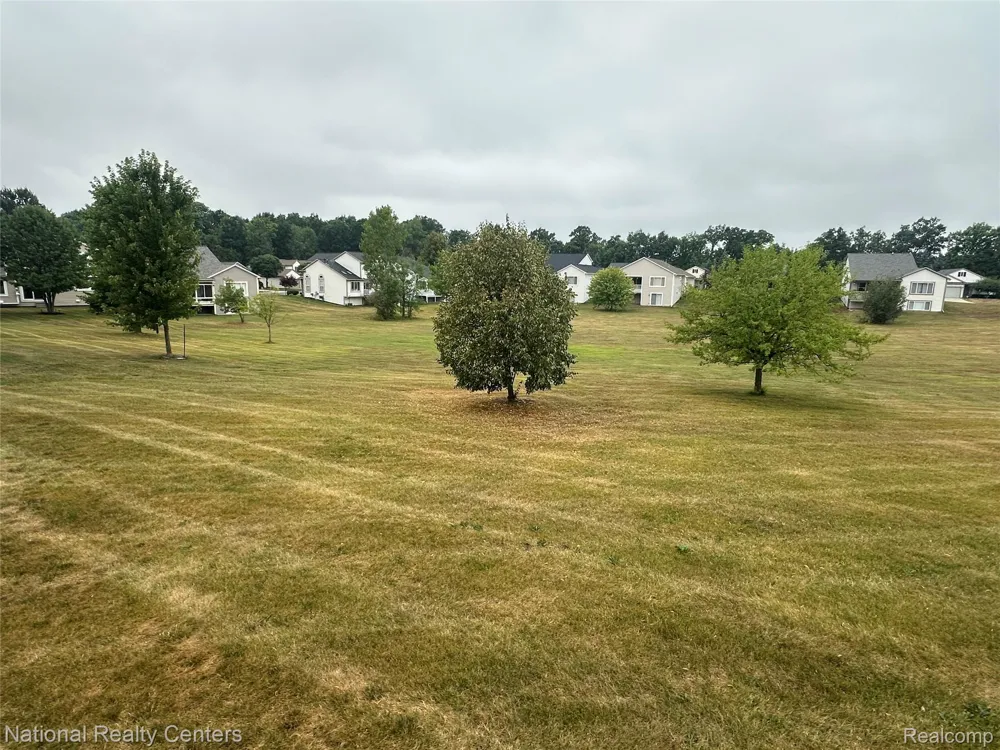 5164 Sandalwood Circle Grand Blanc Charter Township, MI 48439