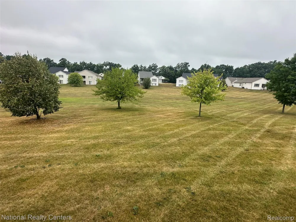 5164 Sandalwood Circle Grand Blanc Charter Township, MI 48439