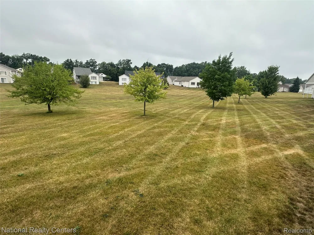 5164 Sandalwood Circle Grand Blanc Charter Township, MI 48439