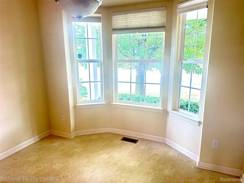 5164 Sandalwood Circle Grand Blanc Charter Township, MI 48439