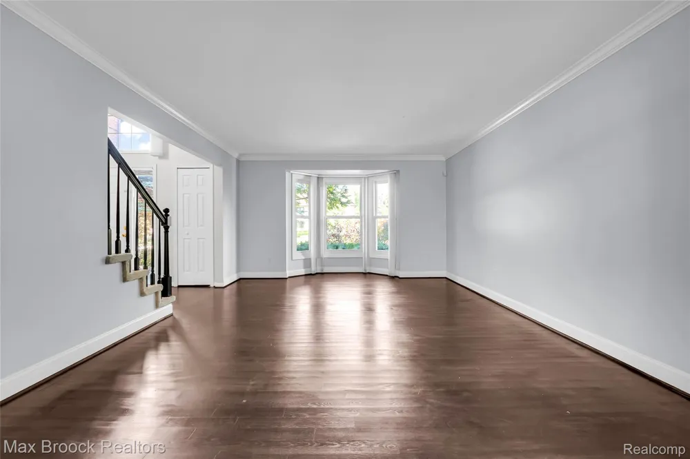 107 Millstone Drive Troy City, MI 48084