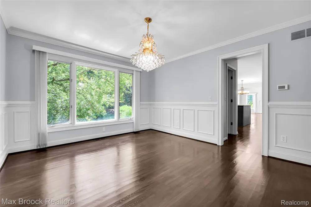 107 Millstone Drive Troy City, MI 48084