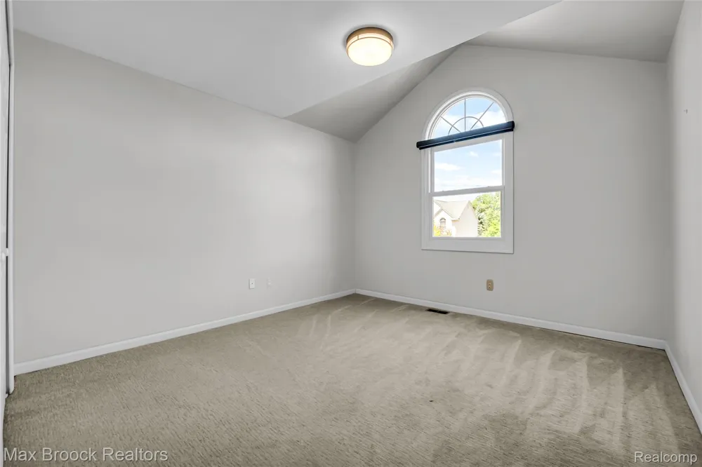 107 Millstone Drive Troy City, MI 48084