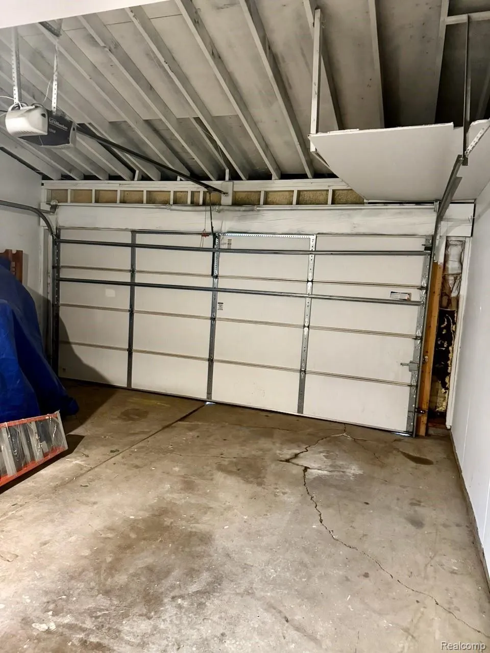 14641 Kingston Street Oak Park City, MI 48237