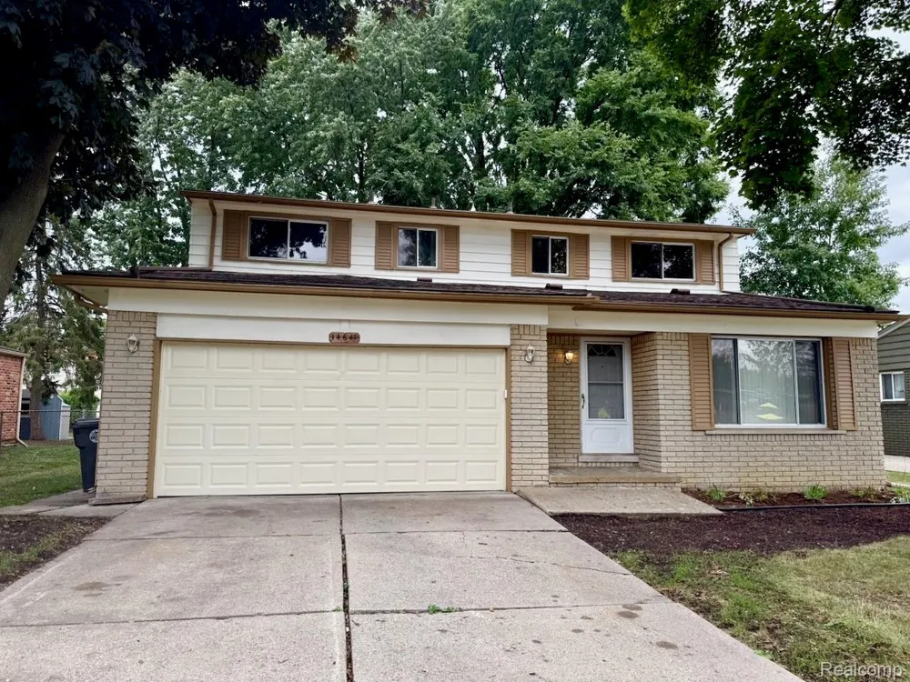 14641 Kingston Street Oak Park City, MI 48237