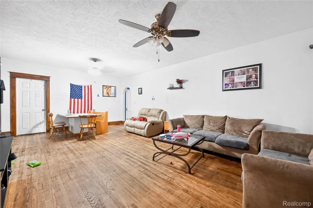 1844 Osband Avenue Lansing City, MI 48910