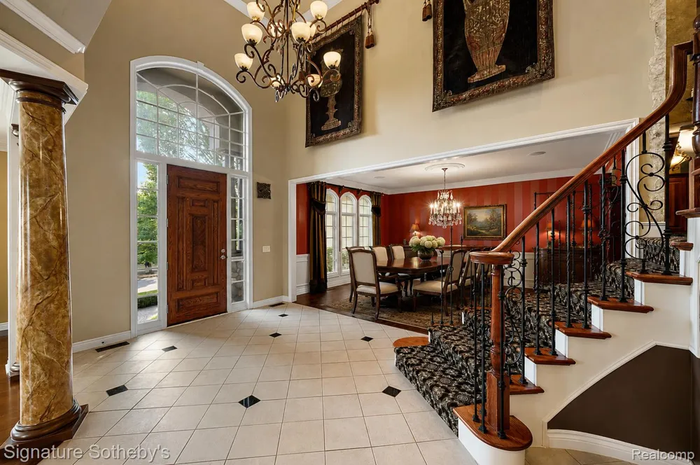 17862 Parkshore Drive Northville Township, MI 48168