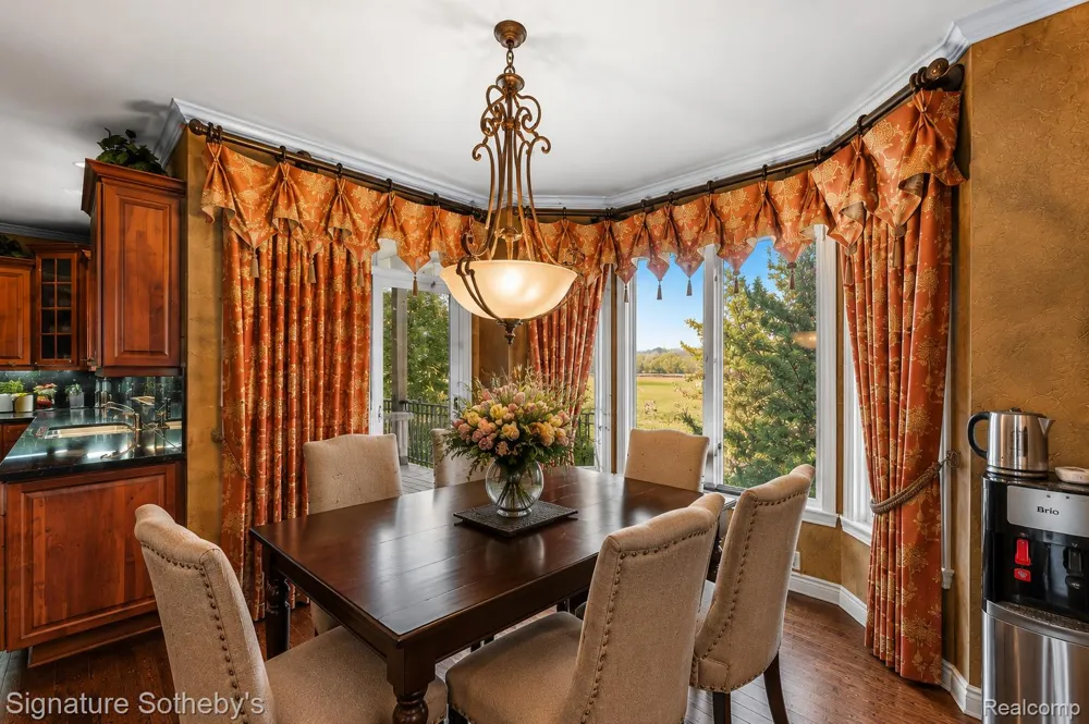 17862 Parkshore Drive Northville Township, MI 48168