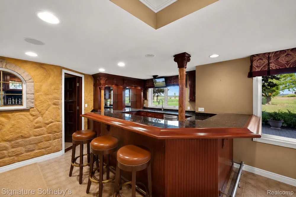 17862 Parkshore Drive Northville Township, MI 48168