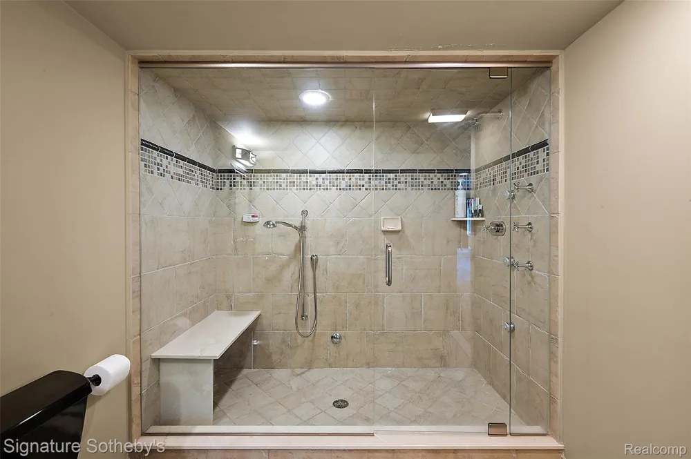 17862 Parkshore Drive Northville Township, MI 48168