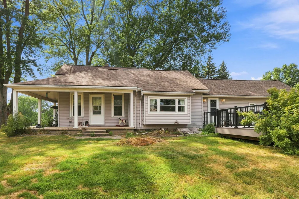 2069 Packard Highway Eaton Township, MI 48813