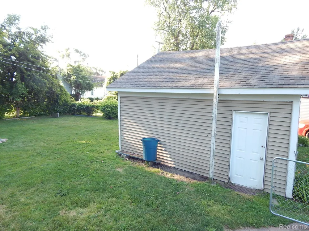 1218 Stanton Street Port Huron City, MI 48060