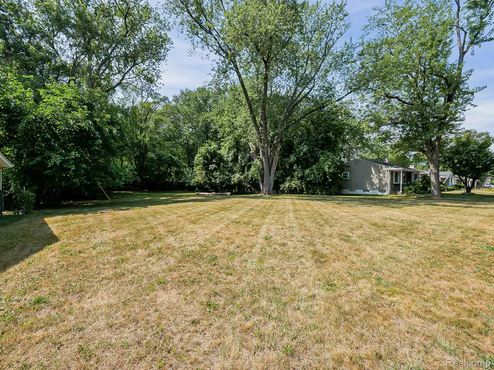 26747 Vassar Avenue Redford Charter Township, MI 48240