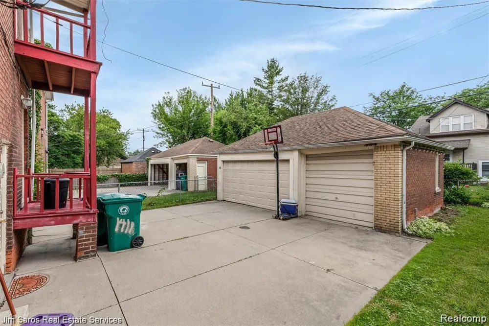 1413 Somerset Grosse Pointe Park City, MI 48230