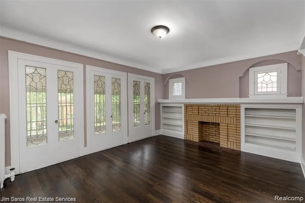 1413 Somerset Grosse Pointe Park City, MI 48230