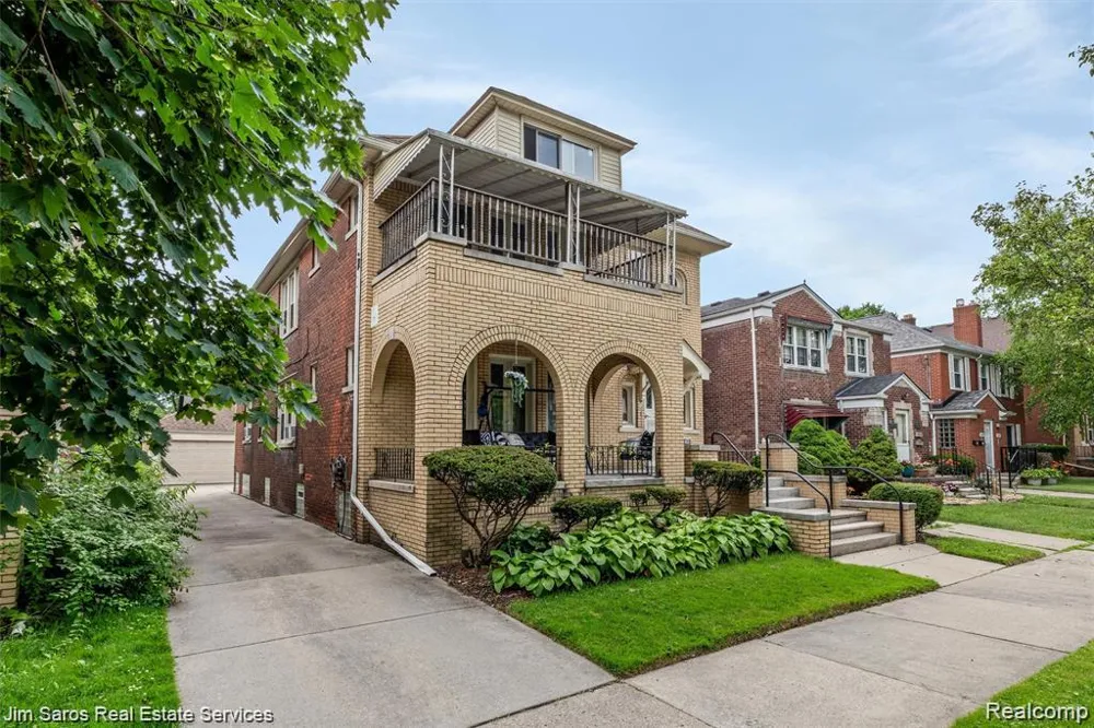 1413 Somerset Grosse Pointe Park City, MI 48230