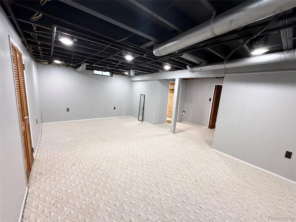 41732 Onaway Drive Novi City, MI 48167