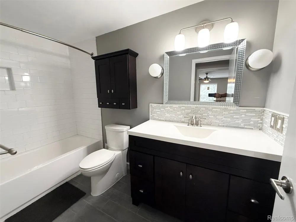 41732 Onaway Drive Novi City, MI 48167