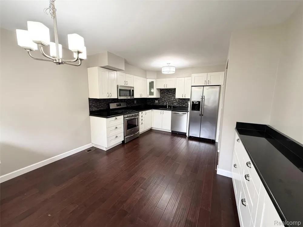 41732 Onaway Drive Novi City, MI 48167
