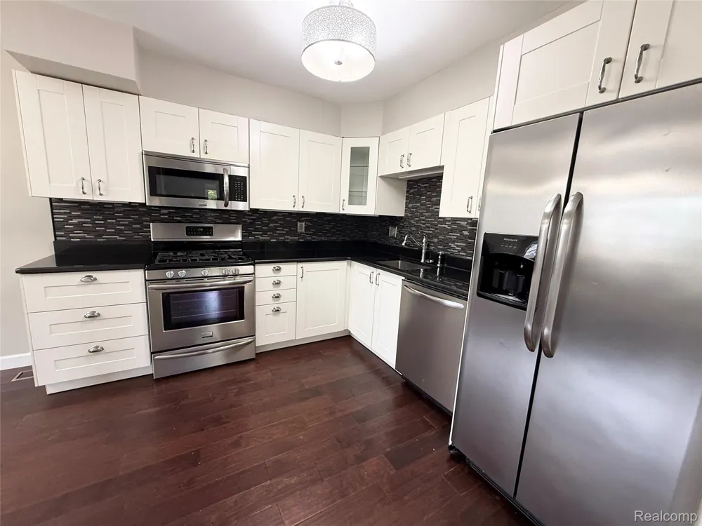 41732 Onaway Drive Novi City, MI 48167