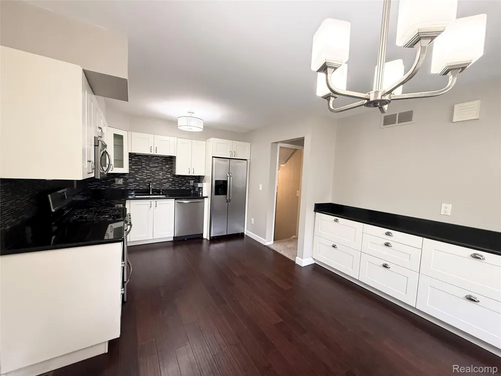 41732 Onaway Drive Novi City, MI 48167