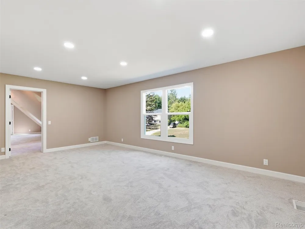 25980 Lyman Lane Lyon Charter Township, MI 48165