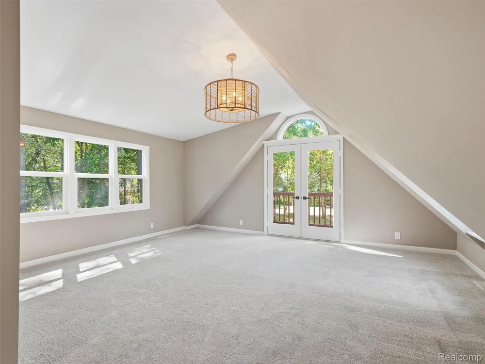 25980 Lyman Lane Lyon Charter Township, MI 48165