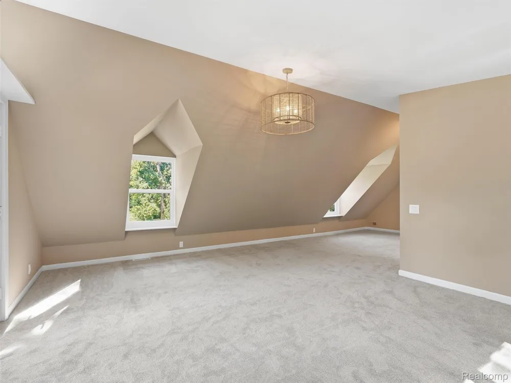 25980 Lyman Lane Lyon Charter Township, MI 48165