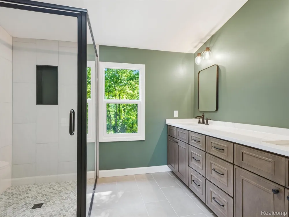 25980 Lyman Lane Lyon Charter Township, MI 48165