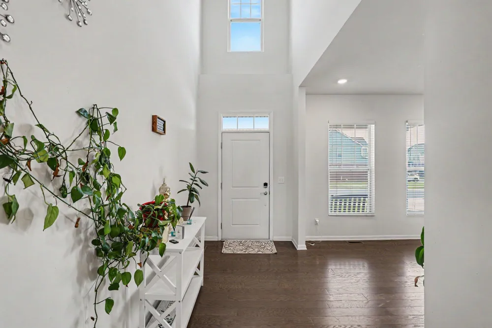 8580 Pioneer Street Washington Township, MI 48094