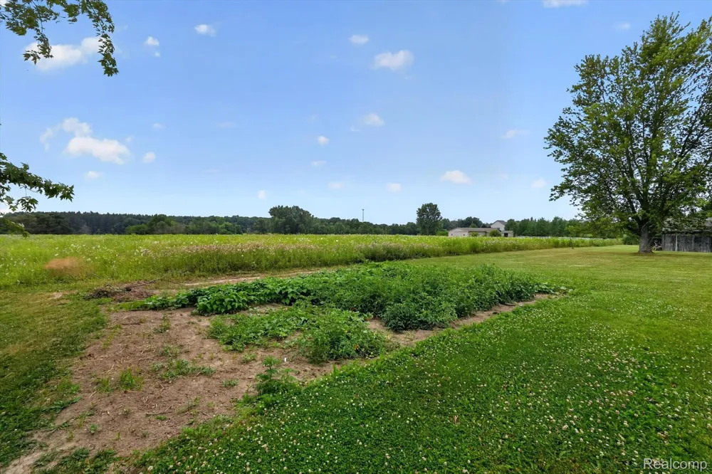 10454 E Bristol Road Davison Township, MI 48423