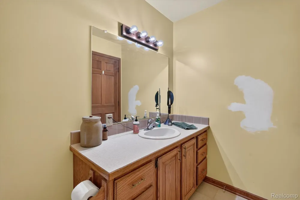 10454 E Bristol Road Davison Township, MI 48423