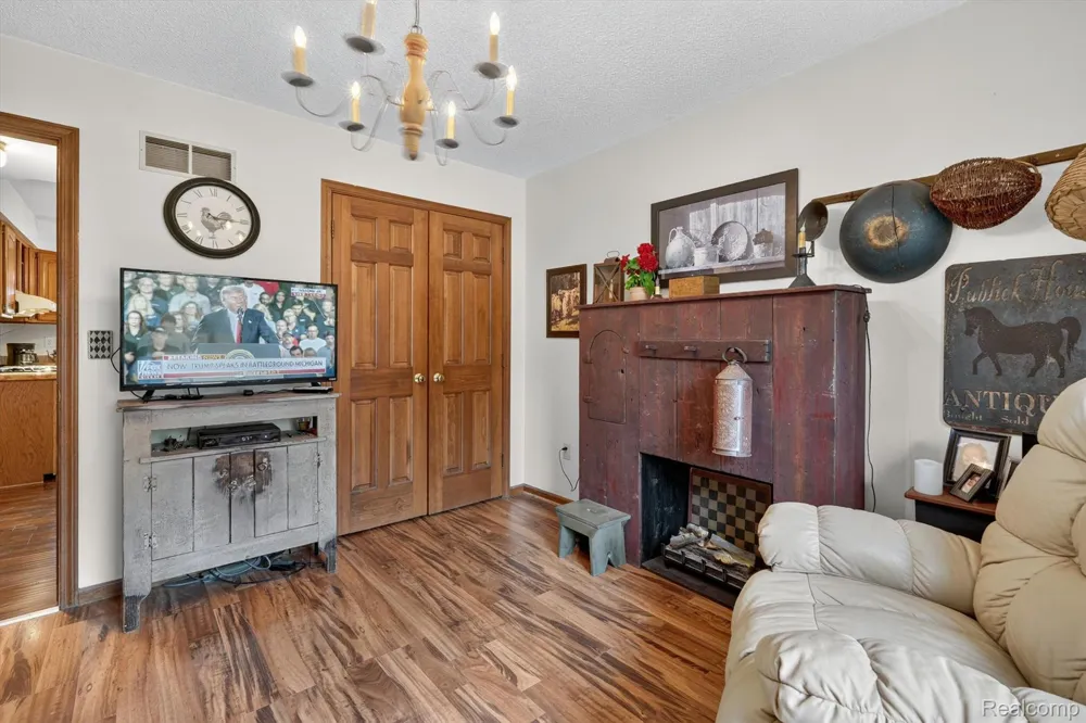 10454 E Bristol Road Davison Township, MI 48423