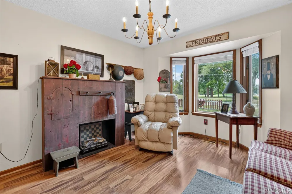 10454 E Bristol Road Davison Township, MI 48423