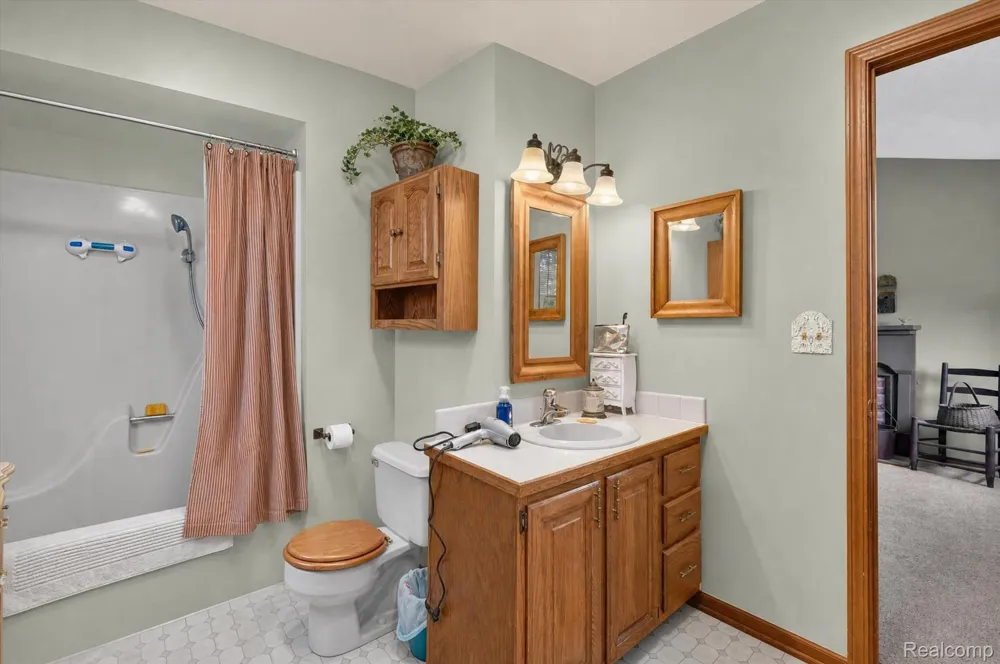10454 E Bristol Road Davison Township, MI 48423