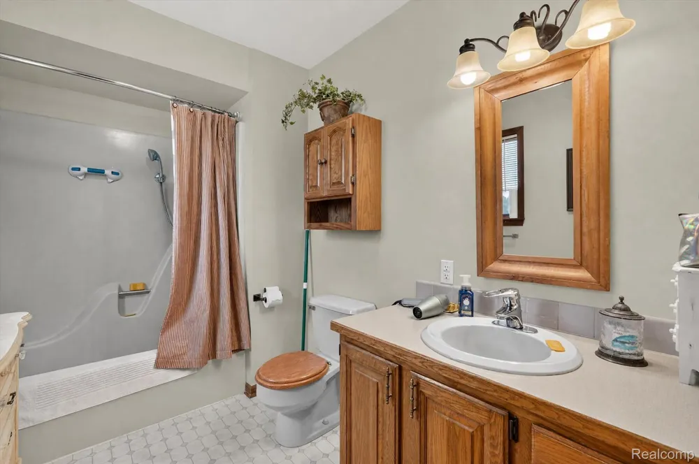 10454 E Bristol Road Davison Township, MI 48423