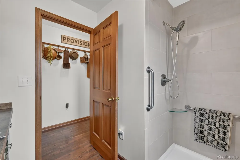 10454 E Bristol Road Davison Township, MI 48423