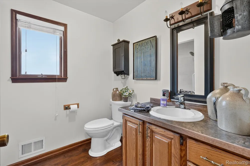 10454 E Bristol Road Davison Township, MI 48423