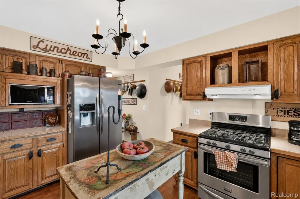 10454 E Bristol Road Davison Township, MI 48423