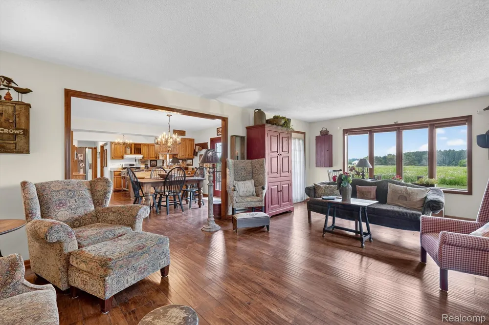 10454 E Bristol Road Davison Township, MI 48423