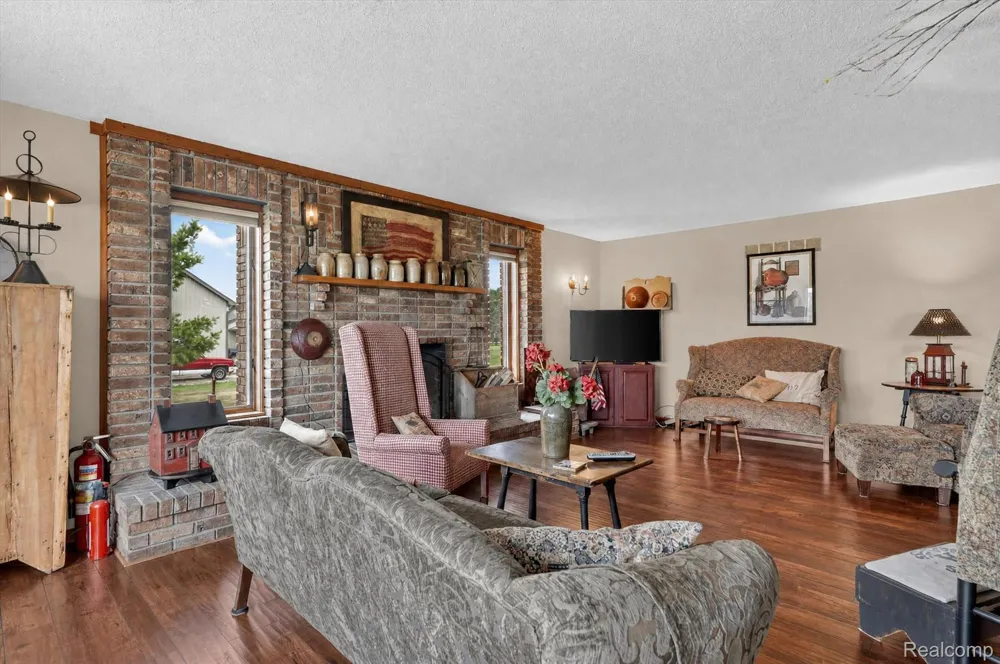 10454 E Bristol Road Davison Township, MI 48423