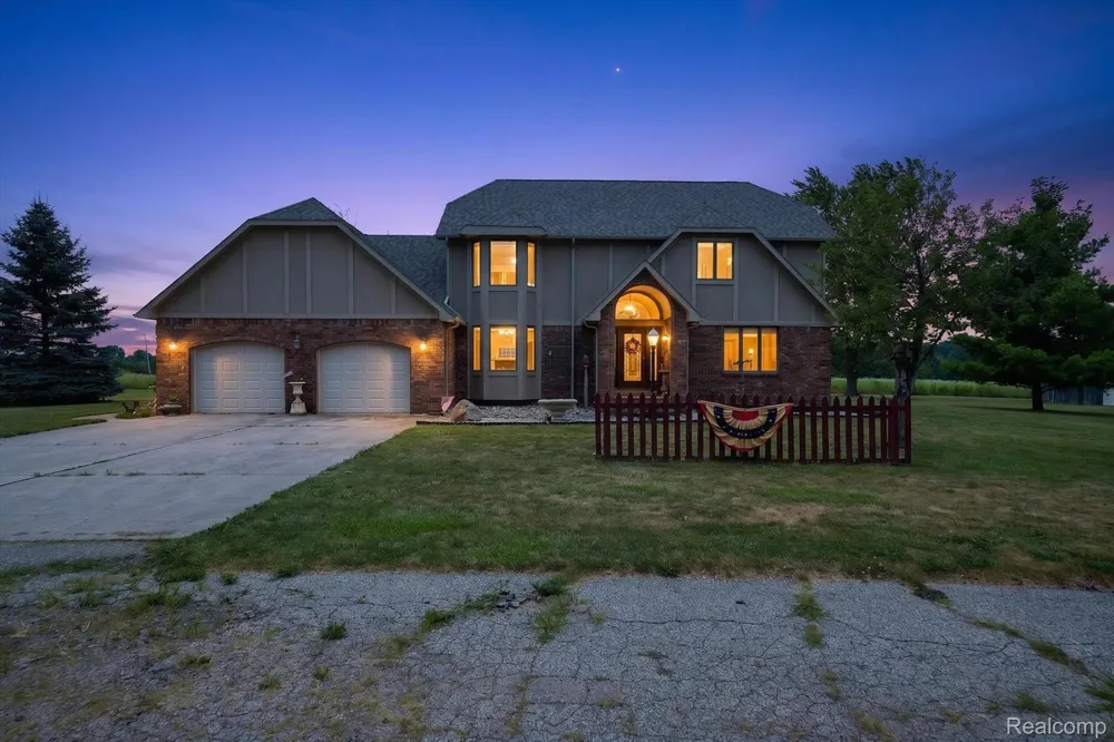 10454 E Bristol Road Davison Township, MI 48423