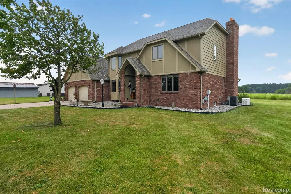 10454 E Bristol Road Davison Township, MI 48423