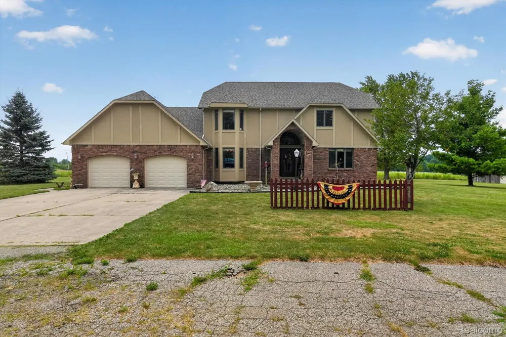 10454 E Bristol Road Davison Township, MI 48423