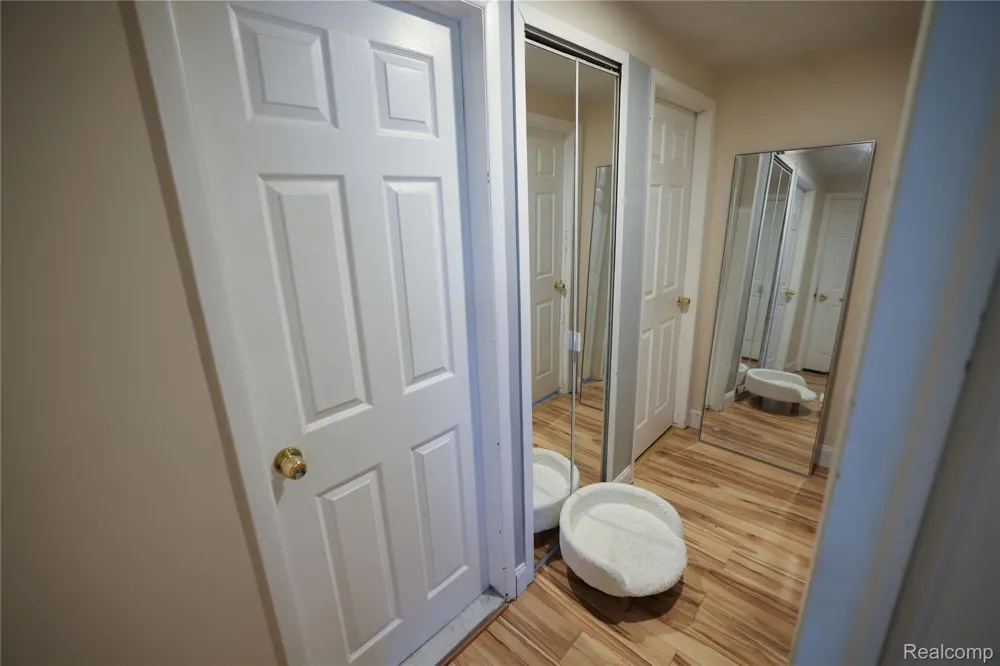 38684 Pinebrook Drive Sterling Heights City, MI 48310