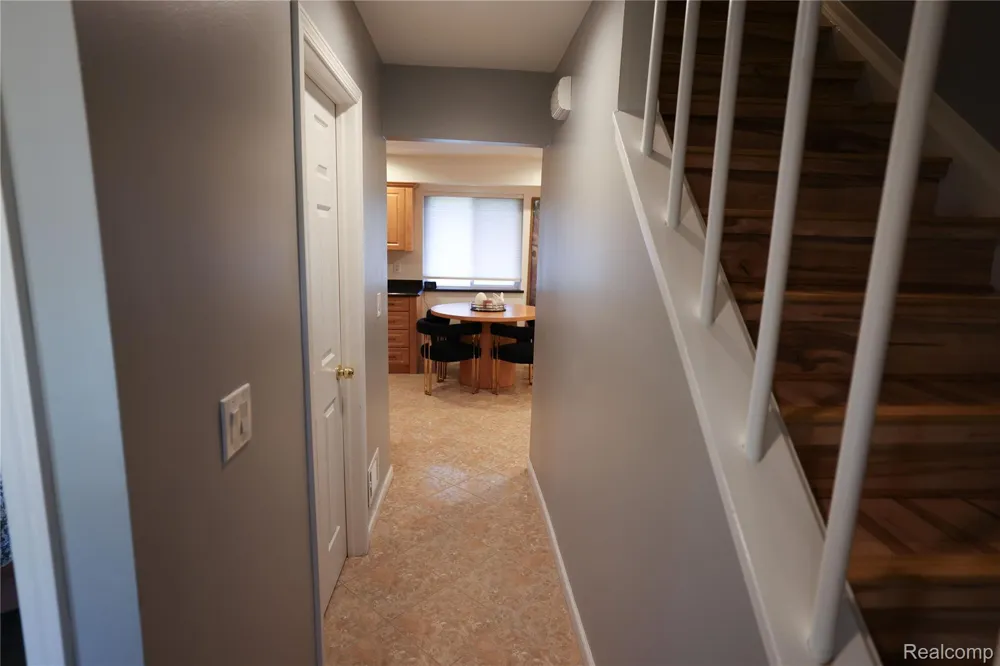 38684 Pinebrook Drive Sterling Heights City, MI 48310