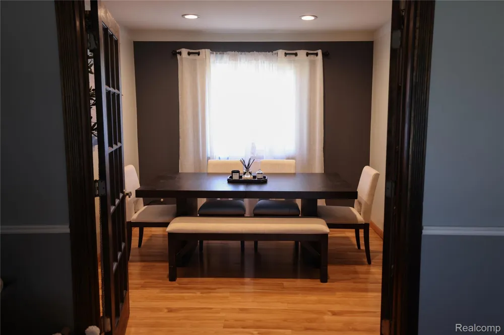 38684 Pinebrook Drive Sterling Heights City, MI 48310