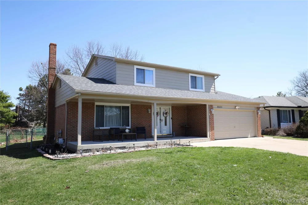 38684 Pinebrook Drive Sterling Heights City, MI 48310