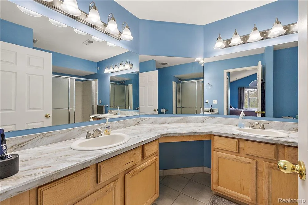 27204 Chantel Drive Walled Lake City, MI 48390